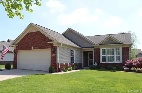 26489 Higgins Way, Brownstown, MI 48134