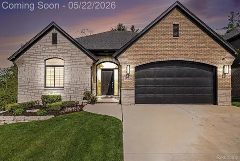 55228 Benson Ct, Shelby Township, MI 48316