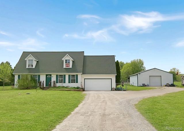 6533 Kilburn Rd, Grant, MI 48032
