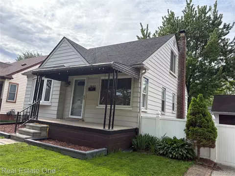 1843 Buckingham Ave, Lincoln Park, MI 48146