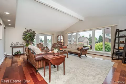 Living - 6595 Edith Ct, Troy, MI 48085 photo 1 of 4