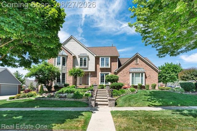 6595 Edith Ct, Troy, MI 48085