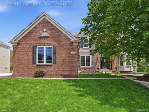 1209 Miners Run, Rochester, MI 48306