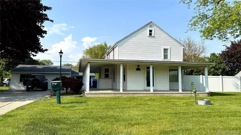 25000 Ann Arbor Trl, Dearborn Heights, MI 48127