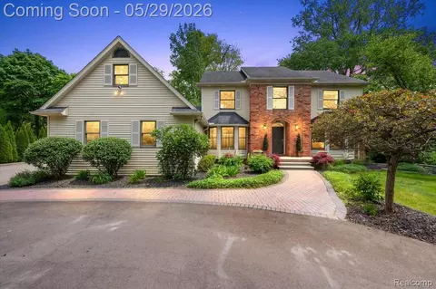 46501 Pickford St, Northville, MI 48168