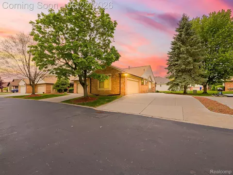 38663 Cypress Meadow Dr, Clinton Township, MI 48036