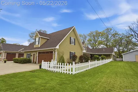 16263 S Seymour Rd, Argentine, MI 48451