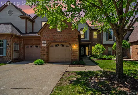 41535 Copper Creek Dr, Canton, MI 48187