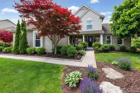 1051 Wellington Ct, Canton, MI 48187
