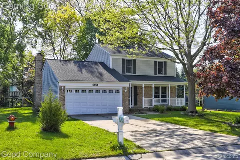 845 Hadley Rd, Rochester Hills, MI 48307