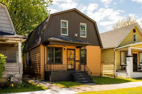 8886 Lorman St, Detroit, MI 48214