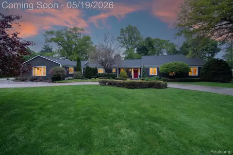 3952 Cottontail Ln, Bloomfield Hills, MI 48301