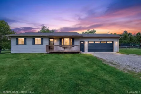 5988 Waldon Rd, Independence, MI 48346