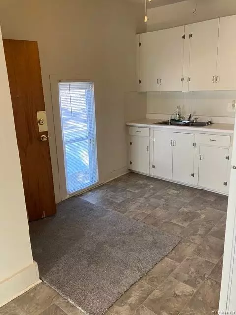 Kitchen - 504 E Clinton St, Howell, MI 48843 photo 2 of 3