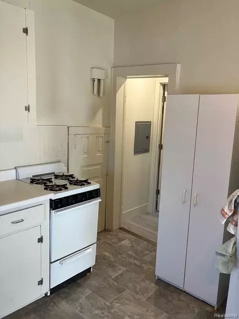 Kitchen - 504 E Clinton St, Howell, MI 48843 photo 3 of 3