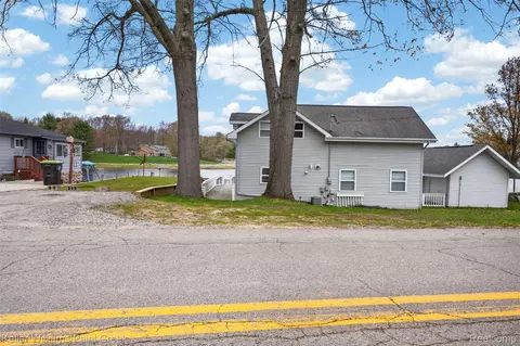 Exterior - 1379 Sioux St, Gladwin, MI 48624 photo 13 of 15