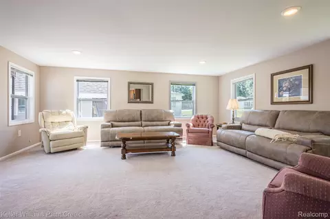 Living - 1379 Sioux St, Gladwin, MI 48624 photo 1 of 5