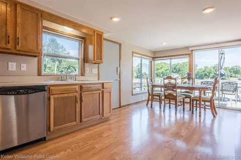 Kitchen - 1379 Sioux St, Gladwin, MI 48624 photo 4 of 4