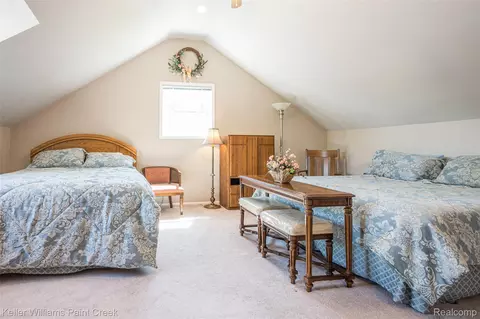 Bedroom - 1379 Sioux St, Gladwin, MI 48624 photo 1 of 12