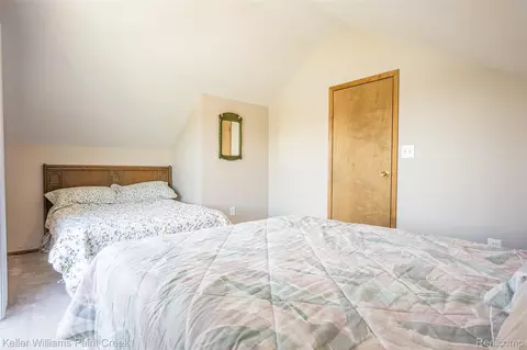 Bedroom - 1379 Sioux St, Gladwin, MI 48624 photo 10 of 12