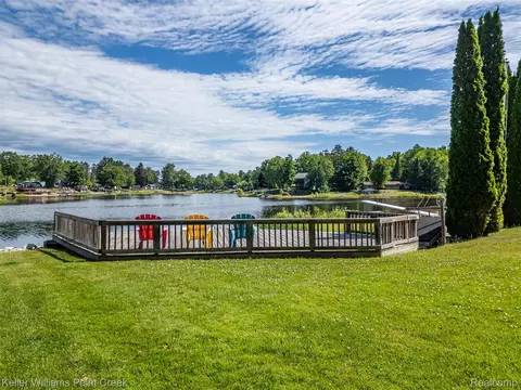 Exterior - 1379 Sioux St, Gladwin, MI 48624 photo 8 of 15