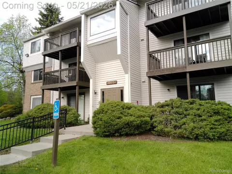 30024 W 12 Mile Rd, Farmington Hills, MI 48334