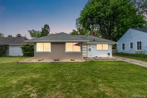4615 Olivia Ave, Royal Oak, MI 48073