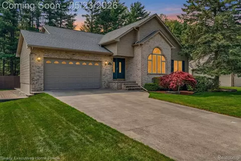 3307 Fanone Dr, Port Huron, MI 48060