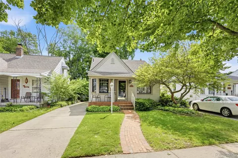 2815 Vassar St, Dearborn, MI 48124