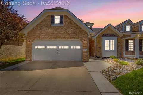 15720 Hunter Grv, Livonia, MI 48154