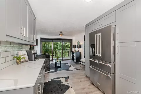 Kitchen - 2380 Islanders Way, Gladwin, MI 48624 photo 2 of 3