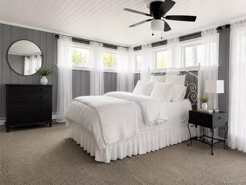 Bedroom - 2380 Islanders Way, Gladwin, MI 48624 photo 5 of 7