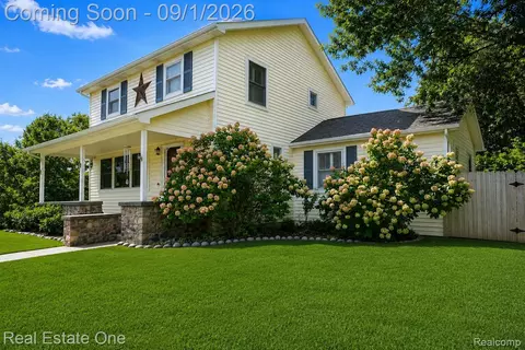 Other - 206 Broadway, Springfield, MI 48350 photo 2 of 22