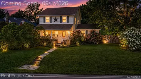 206 Broadway, Springfield, MI 48350