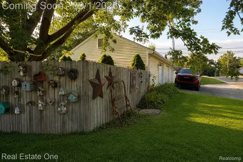 Other - 206 Broadway, Springfield, MI 48350 photo 3 of 22