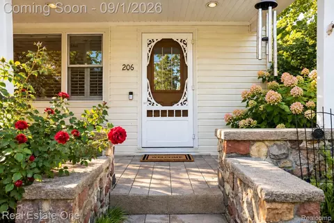 Exterior - 206 Broadway, Springfield, MI 48350 photo 1 of 6