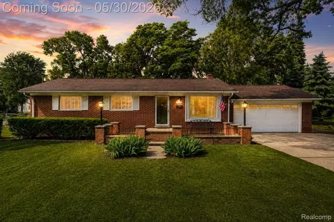 36900 Ferndale St, Romulus, MI 48174
