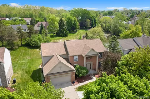 1853 Midchester Dr, West Bloomfield, MI 48324