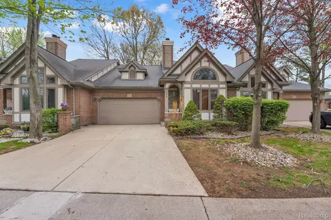 852 N Beech Daly Rd, Dearborn Heights, MI 48127