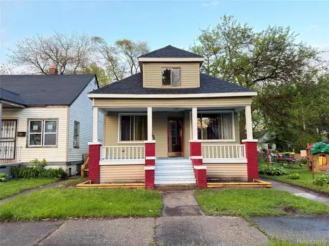 17196 Shields St, Hamtramck, MI 48212