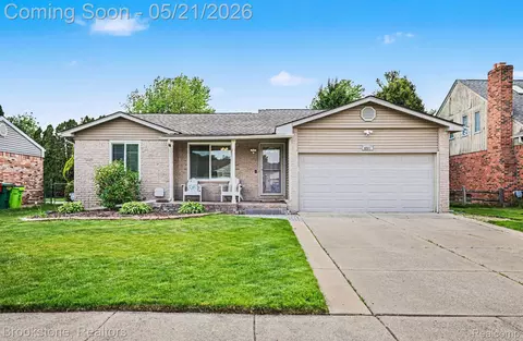 46561 Plum Grove Dr, Macomb, MI 48044