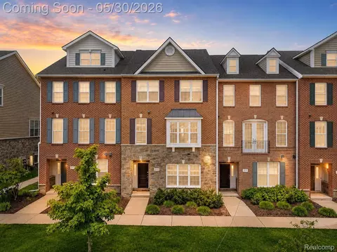 2777 Ashcombe Dr, Ann Arbor, MI 48105