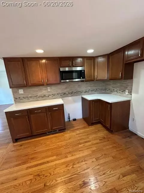 Other - 17416 Veronica Ave, Eastpointe, MI 48021 photo 3 of 12