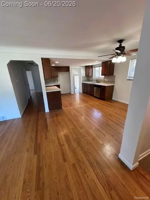 Other - 17416 Veronica Ave, Eastpointe, MI 48021 photo 4 of 12