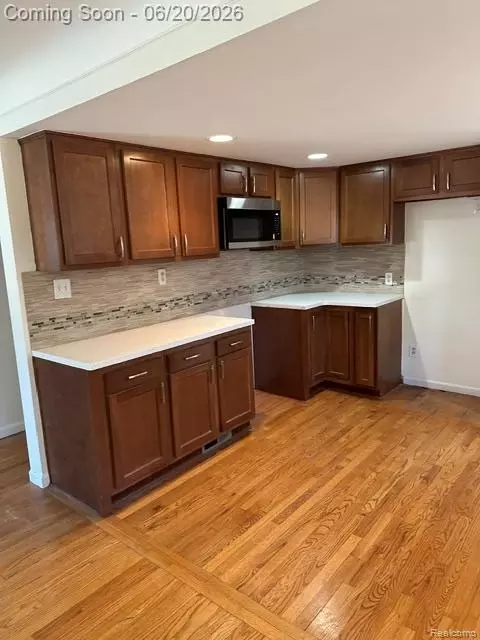 Kitchen - 17416 Veronica Ave, Eastpointe, MI 48021 photo 1 of 2