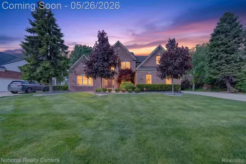 45907 Riviera Drive Dr, Northville, MI 48168