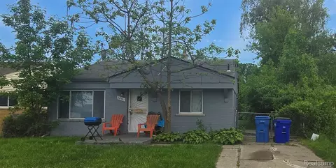 26111 Yale St, Inkster, MI 48141