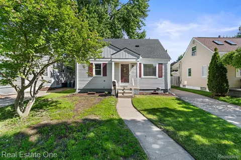 1411 Bauman Ave, Royal Oak, MI 48073