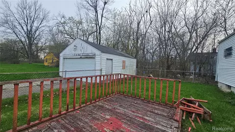 Exterior - 258 E Hobson Ave, Flint, MI 48505 photo 1 of 1