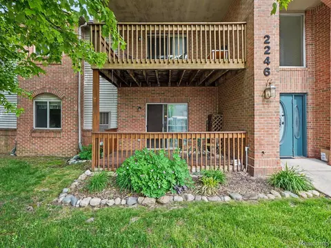 2246 Touchdown Ct #1, Ypsilanti, MI 48197